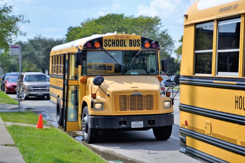 Essential Tips for Keeping Children Safe Everywhere during the school year