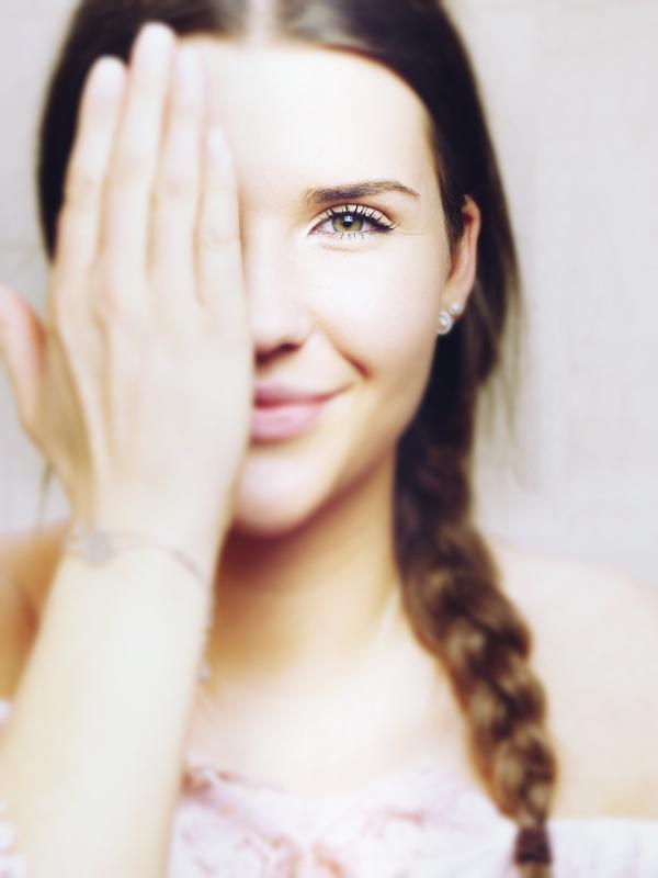 Discover the Secrets to Glowing Skin with Natural Products