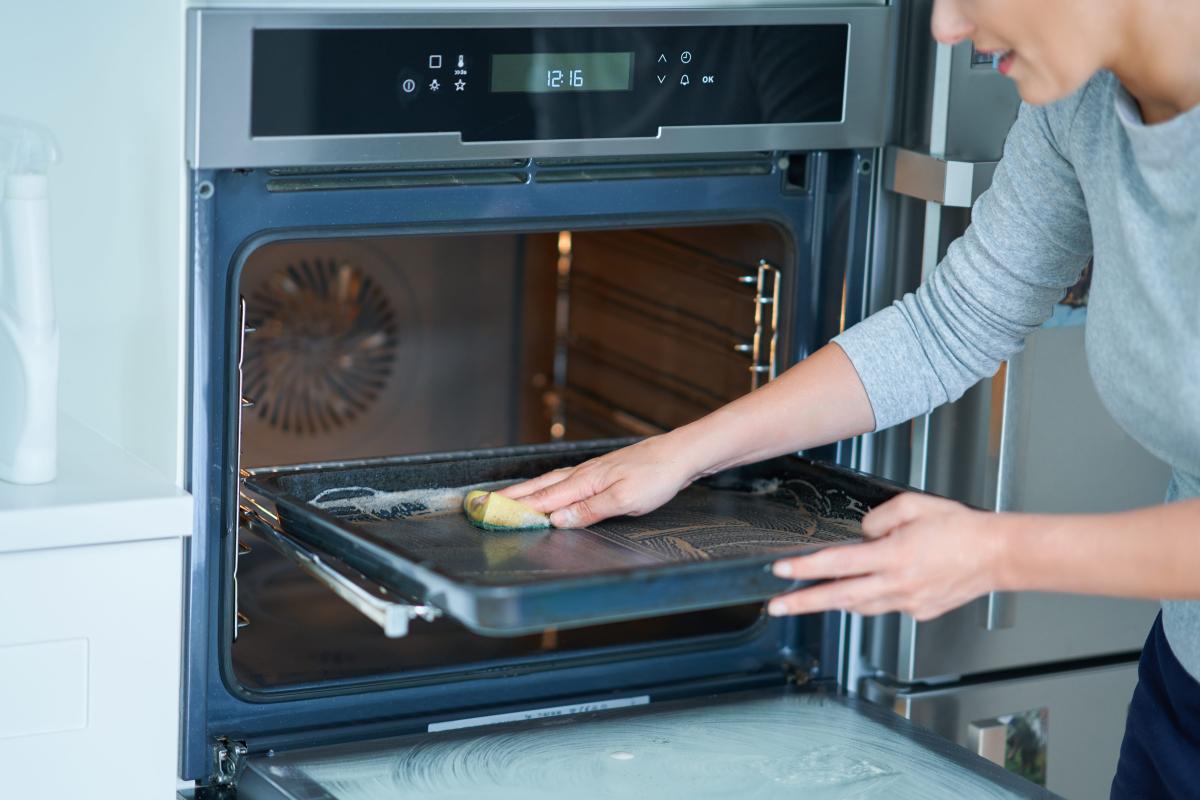 Self-Cleaning Ovens: A Comprehensive Guide