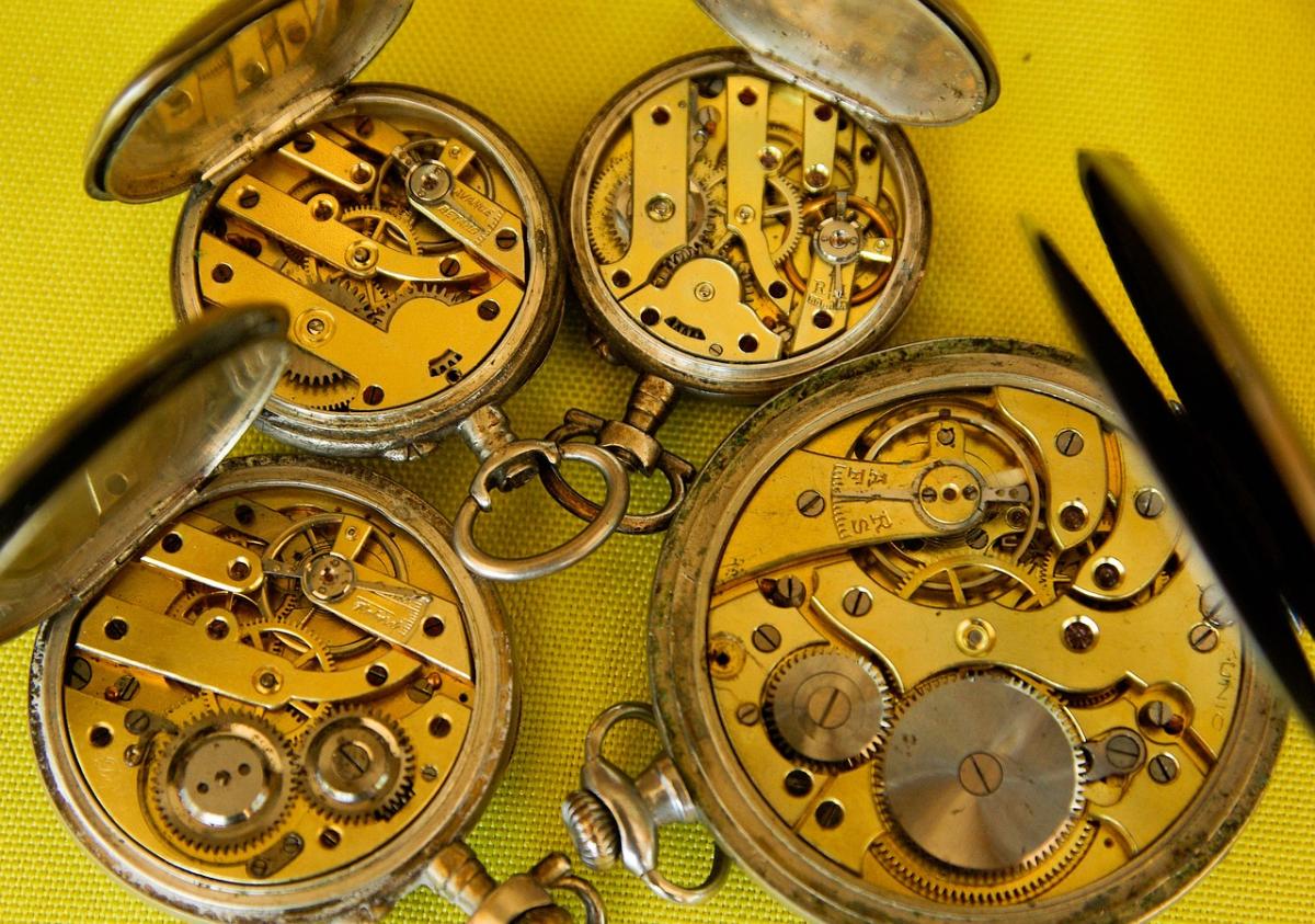 Essential Tips for Effective Watch Maintenance