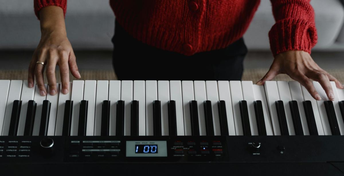 How to Learn Piano Faster Using a Digital Piano
