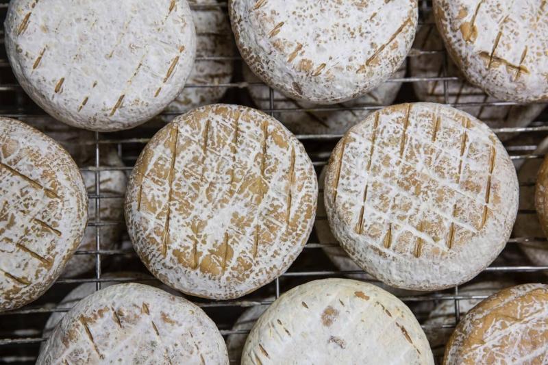 A Simple Guide to the Different Types of Aged French Cheeses