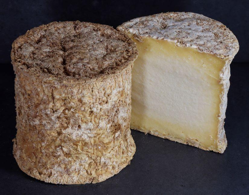 Persillé de Tignes: Rare Alpine Blue-Veined Discovery