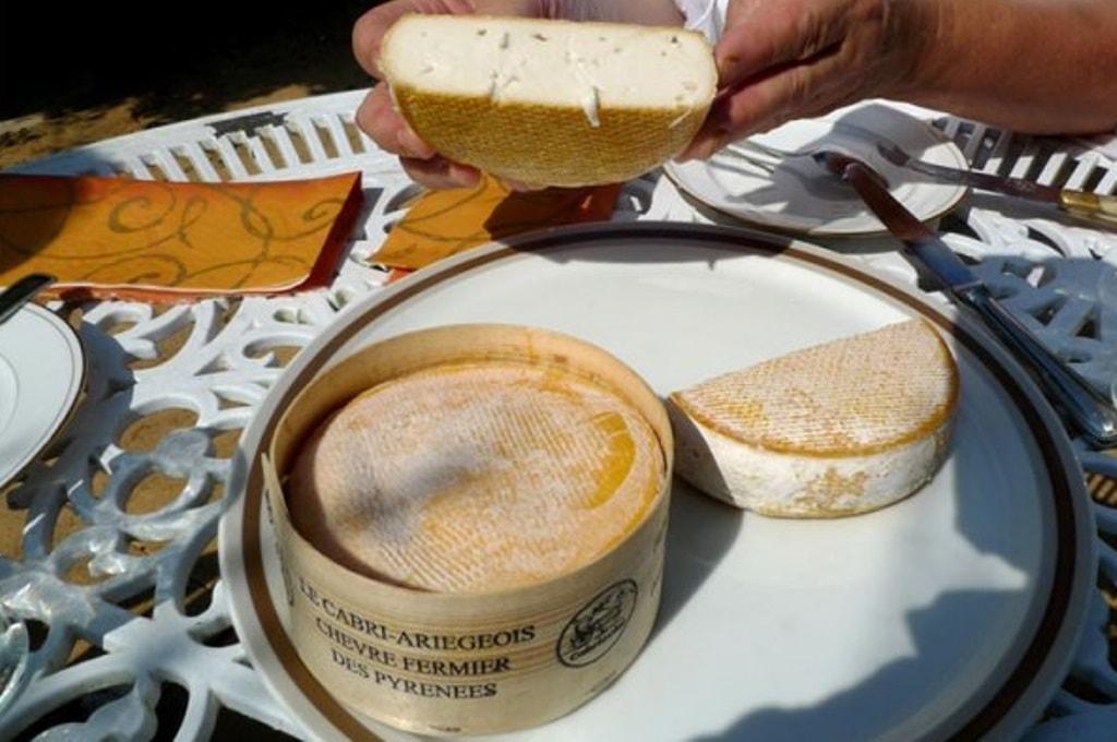Cabri Ariégeois: Discovering the Pride of Pyrenees Goat Cheese	