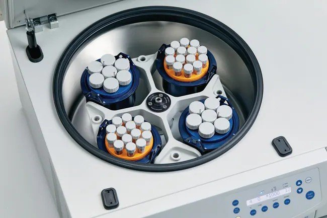 Essential Centrifuge Buying Guide for Smart Choices