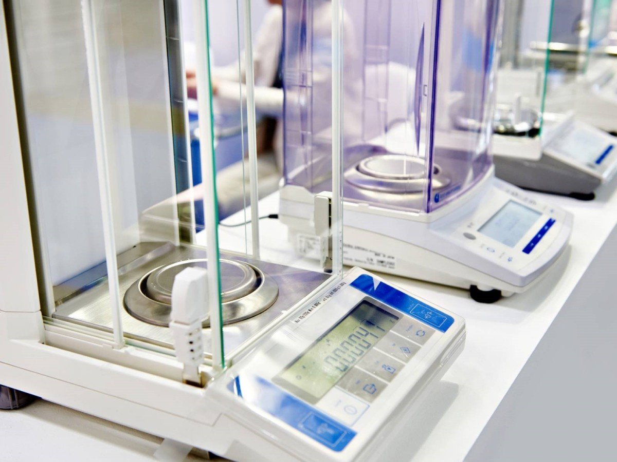 Essential Lab Scale Buying Guide for Accuracy