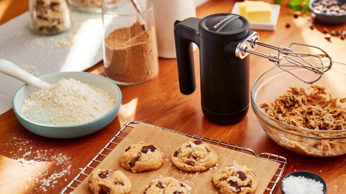 Cordless Hand Mixer by KitchenAid: Tested and Reviewed