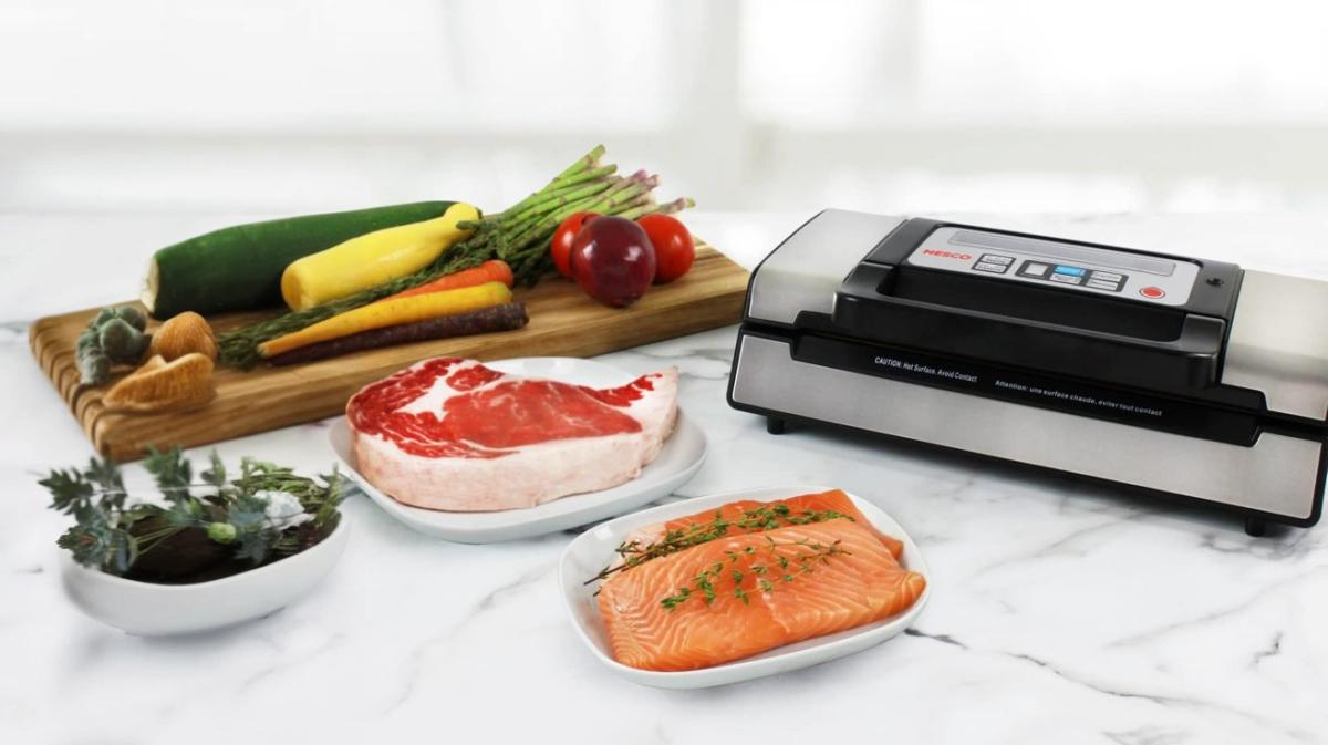 NESCO Deluxe Vacuum Sealer VS-12 Tested and Reviewed