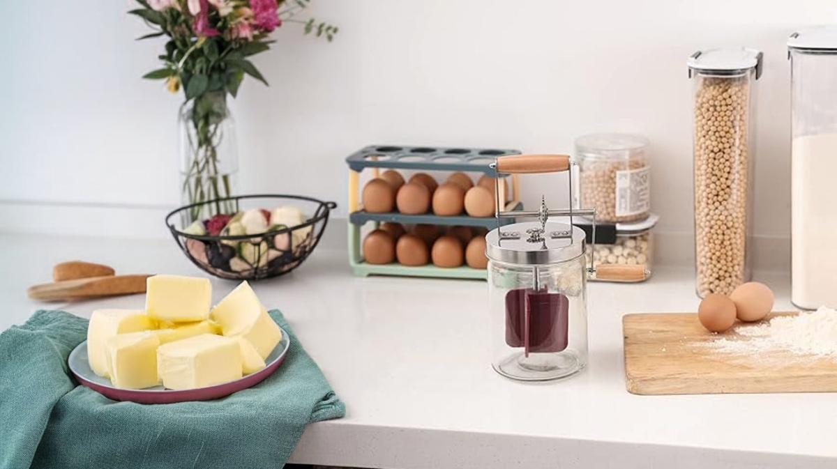 Dazey Butter Churn: Detailed Review and Features
