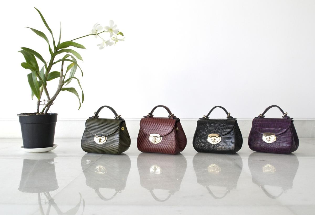 How to Identify Fake Luxury Bags Easily