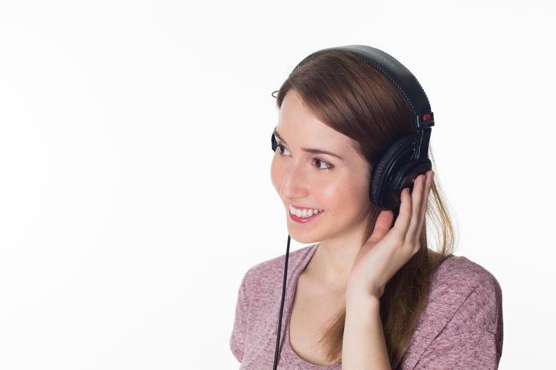 Tips for Becoming a Better Listener and Understanding Others