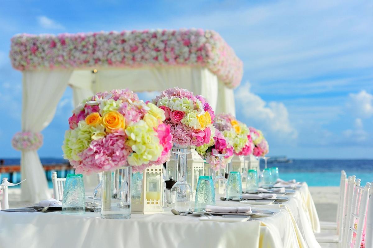 Affordable Wedding Centerpieces That Wow Guests