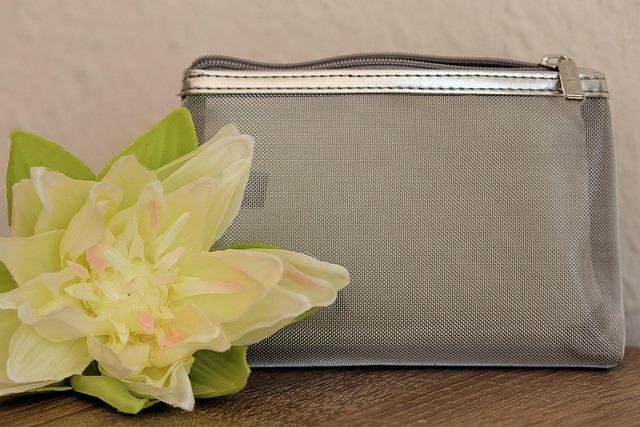 Transform Your Packing With a Great Toiletry Bag