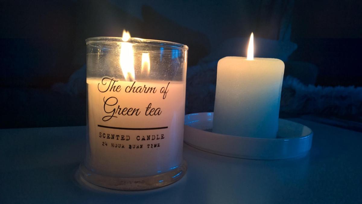 Natural Candle Scents for a Greener Home