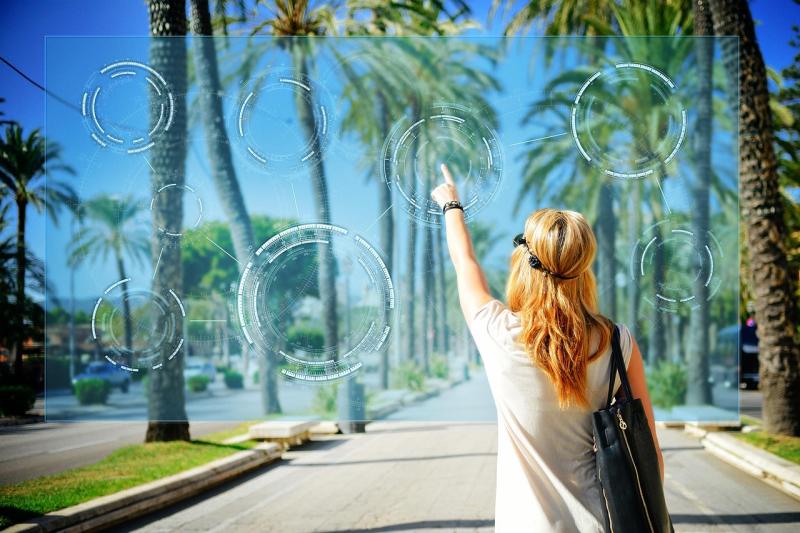 Enhancing Virtual and Augmented Experiences