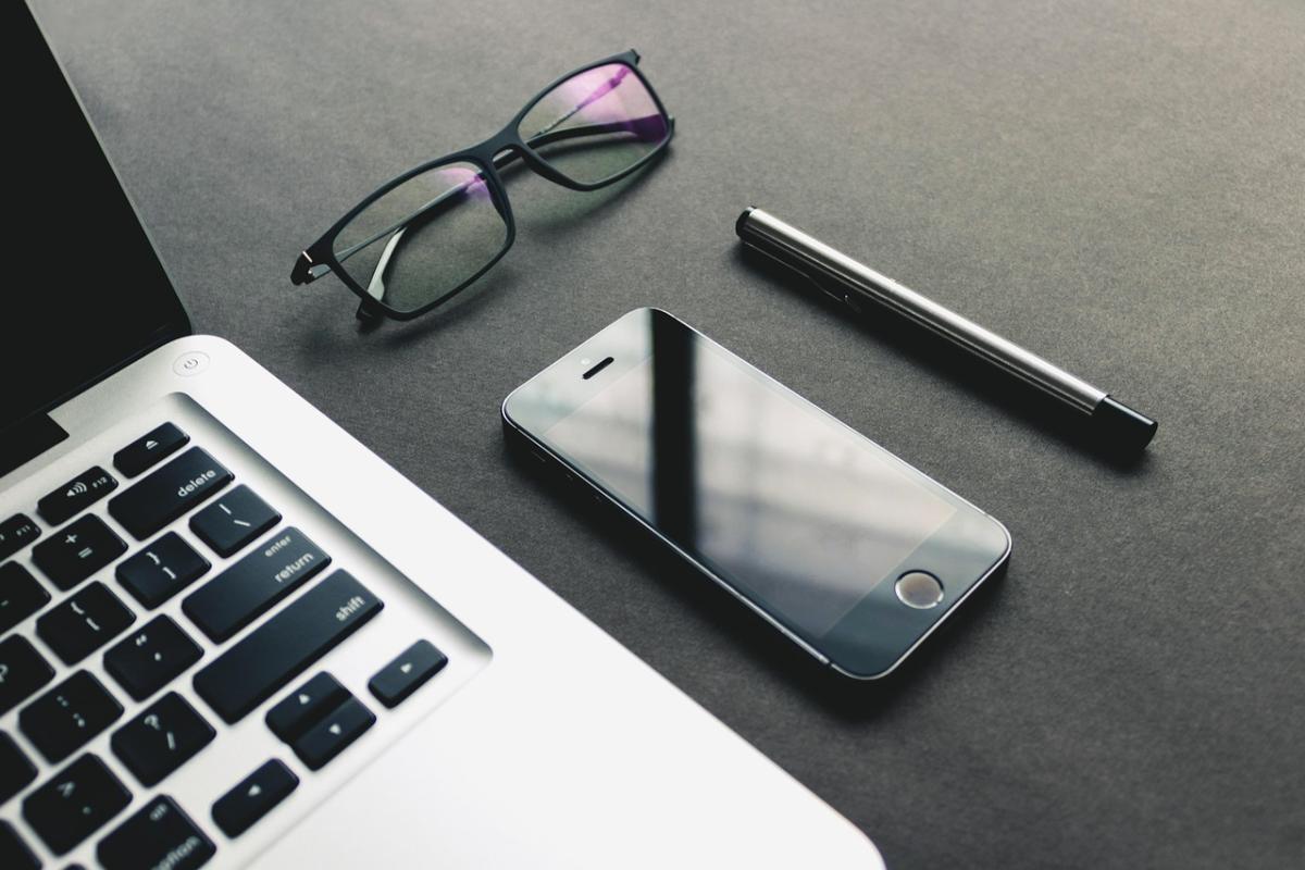 Wireless Charging & Smart Accessories