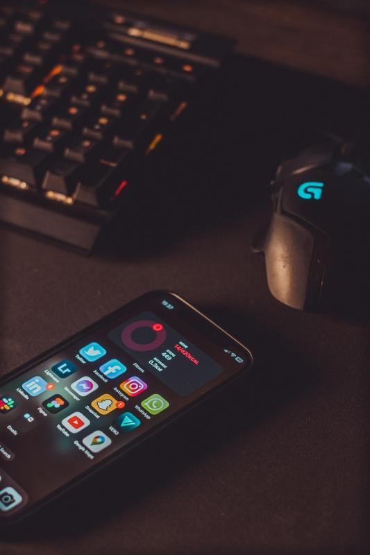 Redefining the Digital Workspace with Precision and Immersion