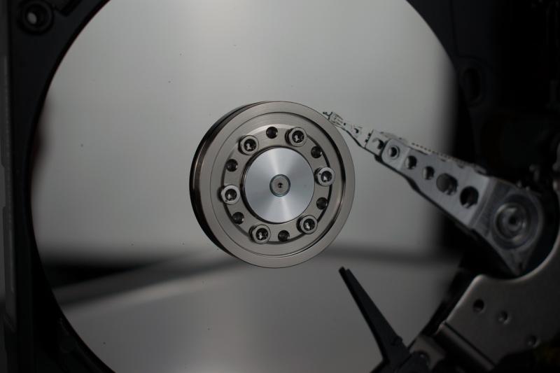 Fast and Reliable Data Access Across Devices