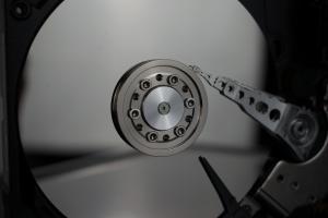 Fast and Reliable Data Access Across Devices