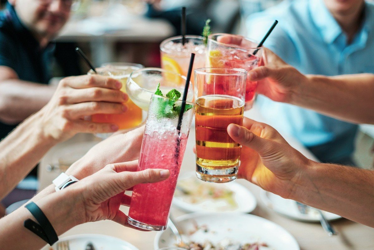 Easy Tips for Hosting a Fun Home Party
