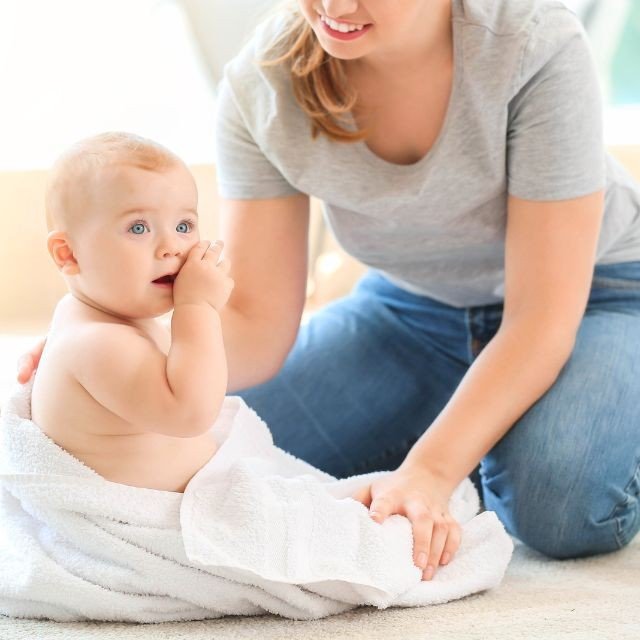 Pampers Keeps Little Bottoms Dry All Night