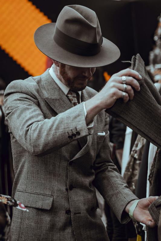 Discover the current top men’s fashion and style trends