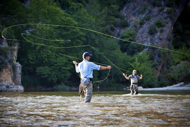 Master Both Techniques and Learn When to Use Trolling or Casting for Maximum Success