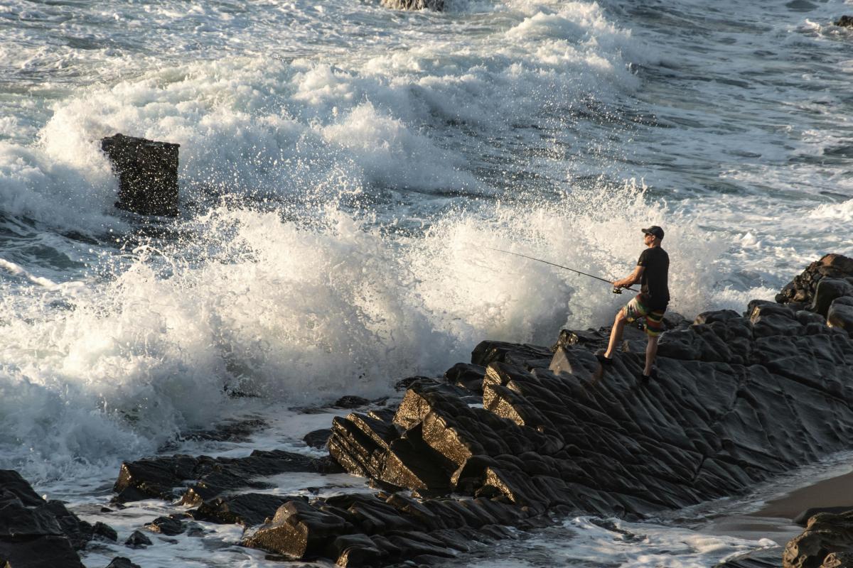 Ultimate Rock Fishing Setup for Rough Surf: Catch Bigger Fish in Wild Coastal Waters