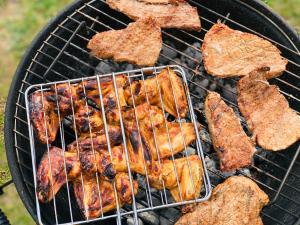Learn the secrets for perfecting your grill marks and achieving sizzling results every time