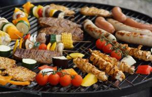 Bringing Out the Best Tastes: Budget-friendly Tips for Elevating your BBQ with Affordable Accessories