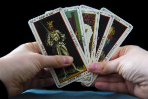Unlock the Secrets of Tarot Reading with Simple Steps
