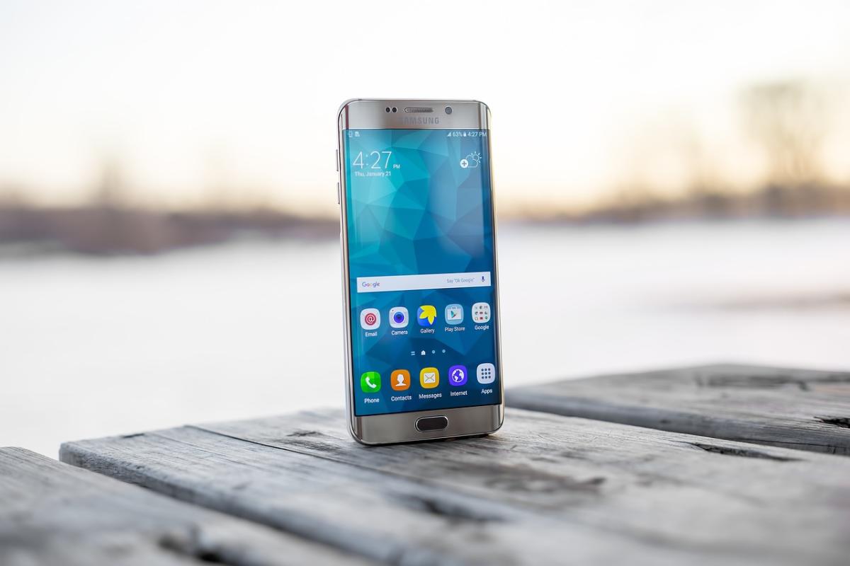 Top 5 Flagship Smartphones Worth Buying in 2025