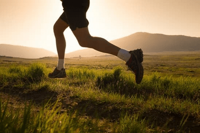 man trail running