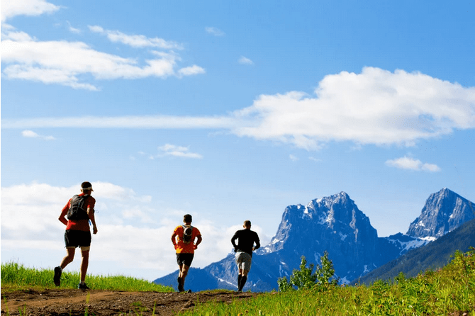 group trail running