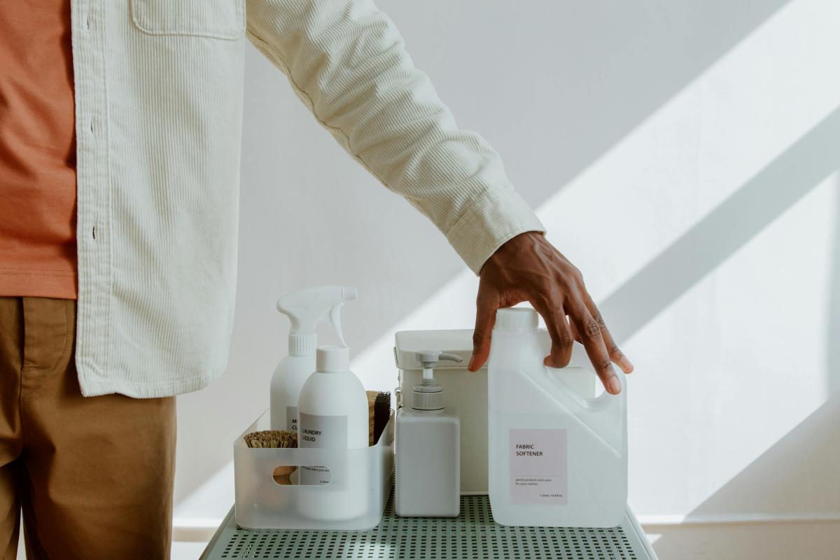 22 Toxic Chemicals Hiding in Your Cleaning Products (And What to Use Instead)
