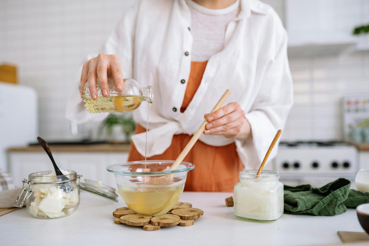 Store-Bought vs. Homemade: When to DIY and When to Buy Non-Toxic Cleaners