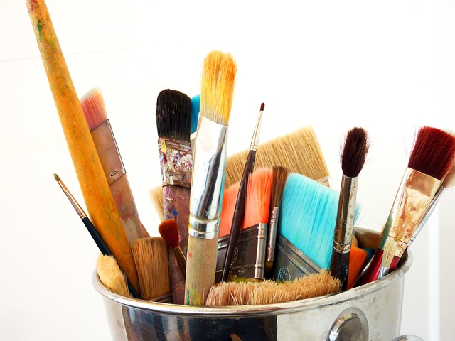How to Choose the Right Paintbrushes for Your Art