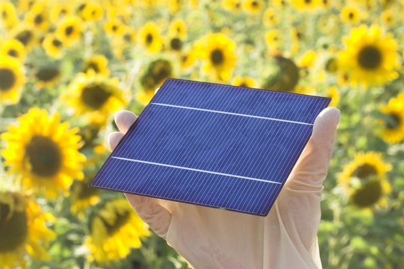 Discover the benefits and convenience of using portable solar panels today
