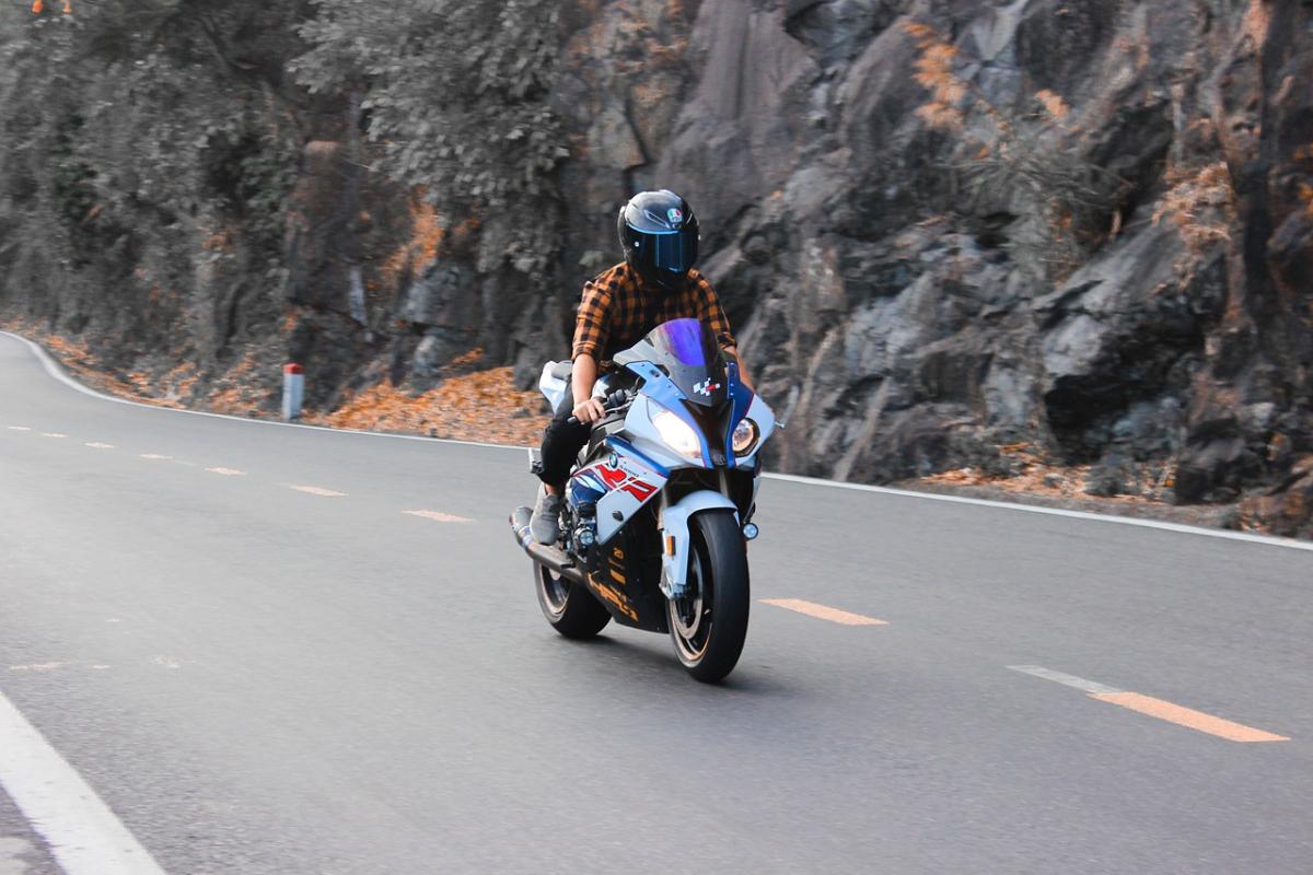 Discover the best lightweight helmets for comfort and safety on your rides Top Picks for Lightweight Motorcycle Helmets