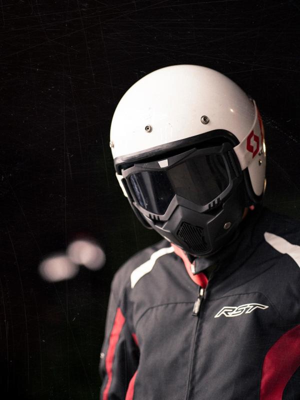 Find the best full face helmets for safety and comfort