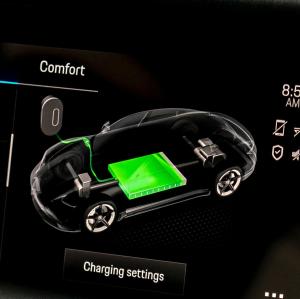 Key features to consider when purchasing an electric vehicle for optimal performance and efficiency