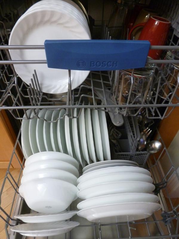 Tips to Maximize Space and Get Sparkling Clean Dishes