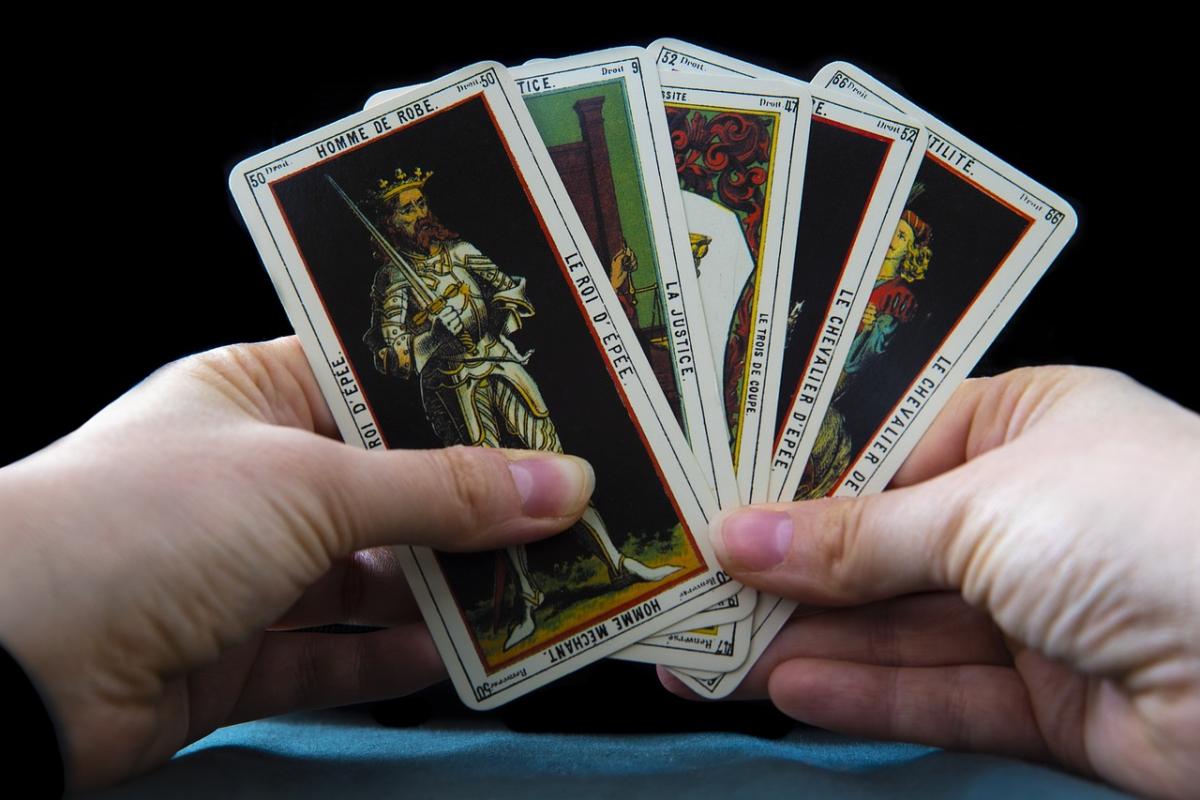 Master Tarot Card Reading in Easy Steps