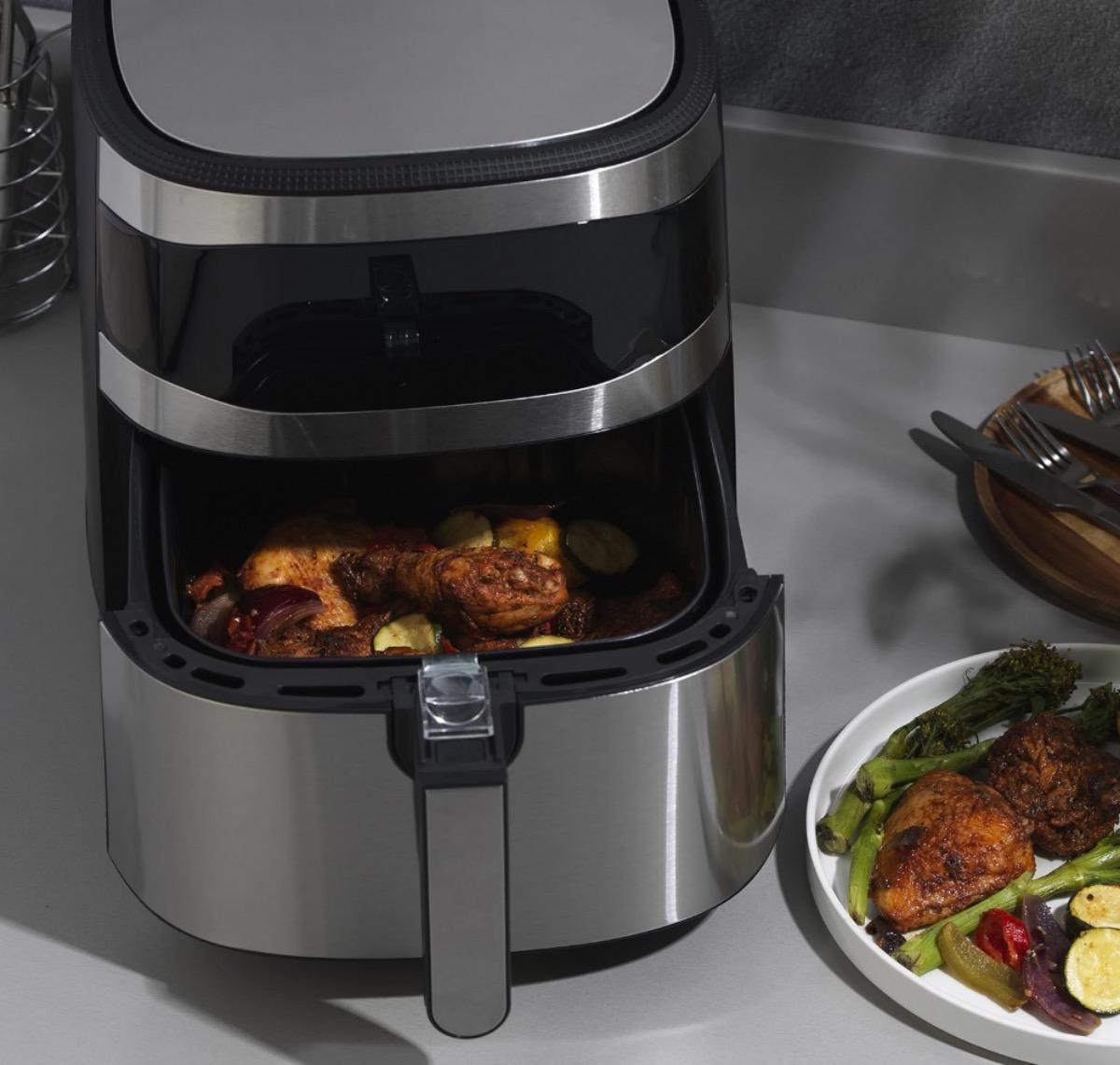 Cook Fast and Healthy with the Salter EK4628 XXL 8L Air Fryer