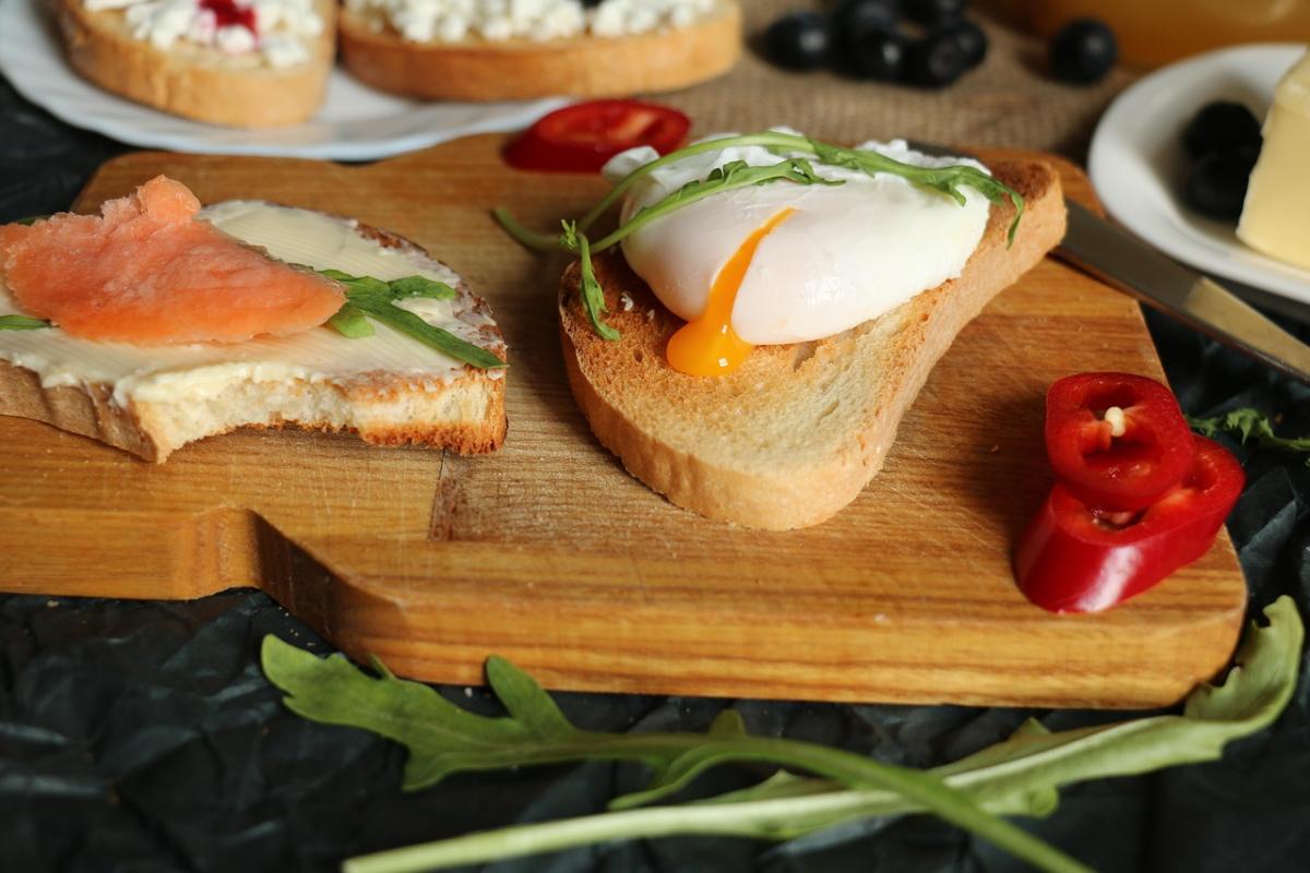 Revolutionise Your Breakfast: Perfect Poached Eggs in Air Fryer