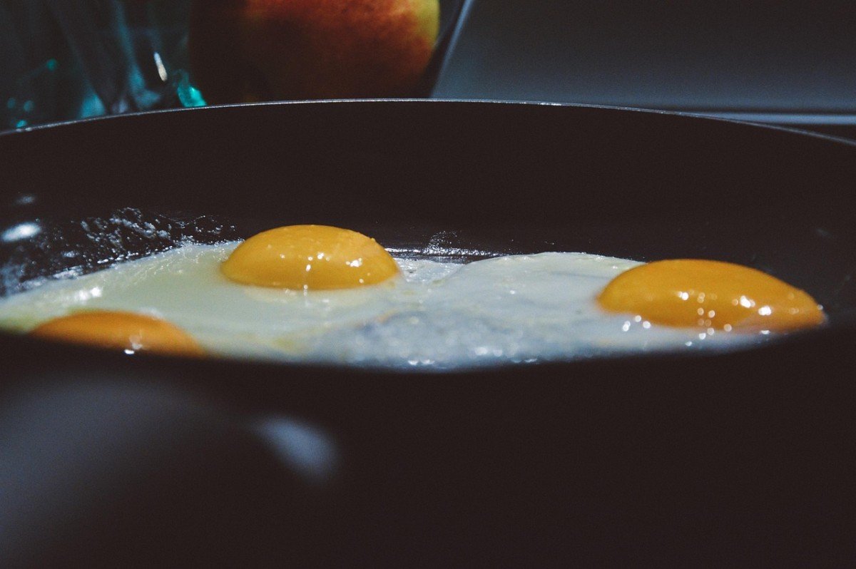 Optimizing Health: Cookware Choices and Nutrition