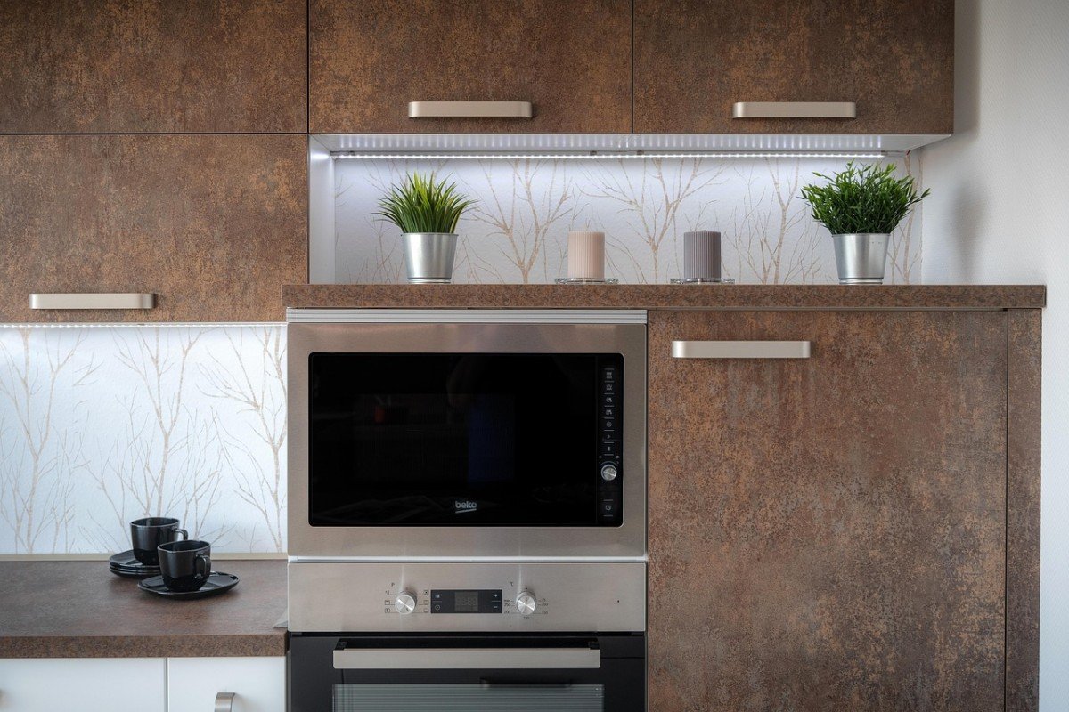 Essential Kitchen Gadgets: Top 10 for Cooking Enthusiasts