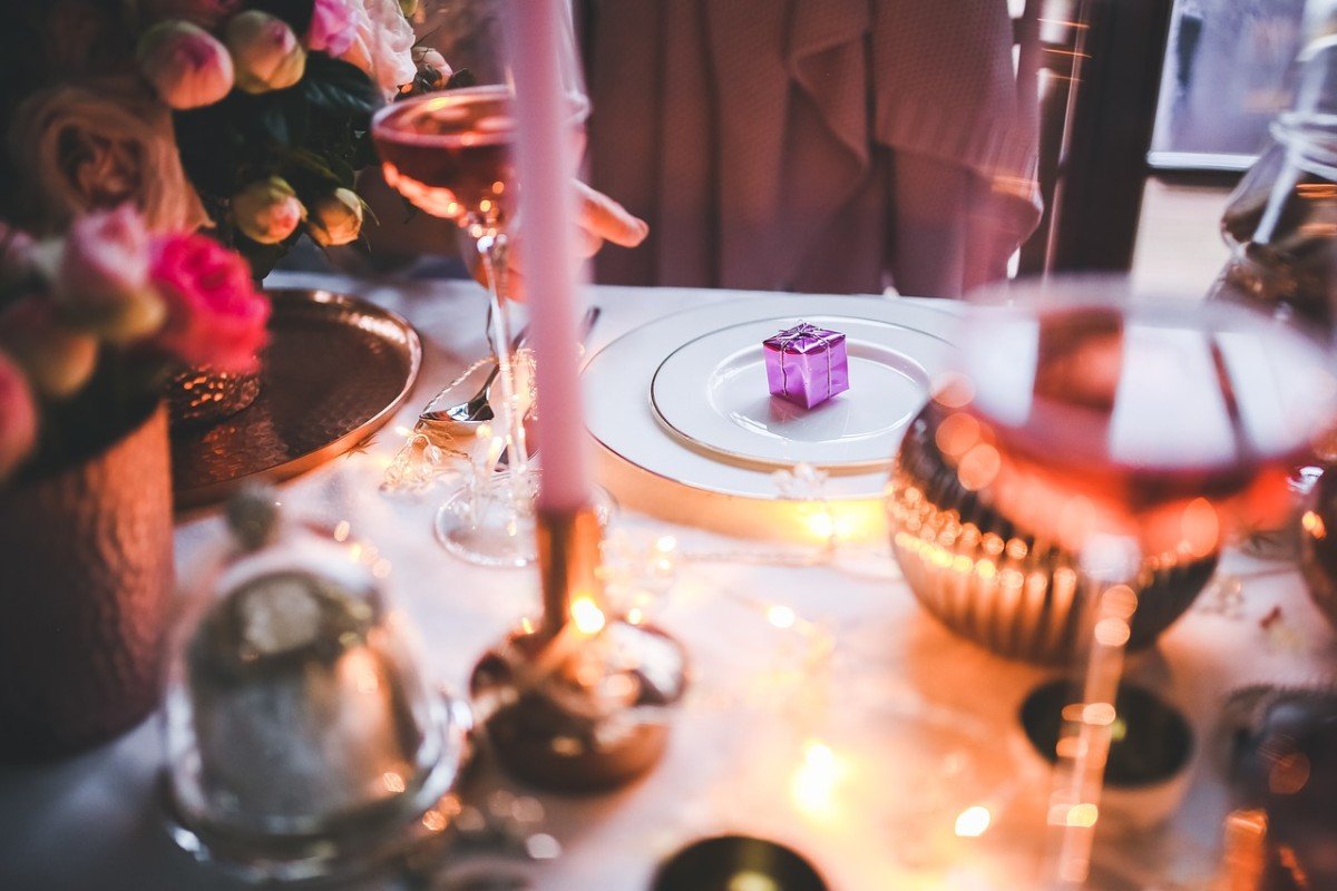 8 Perfect Cookware Gifts for this Holiday Season