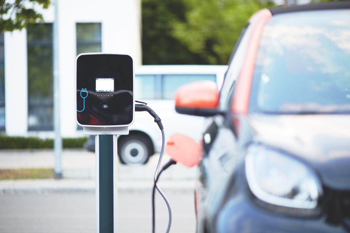 The Ultimate Buyer's Guide for Choosing the Best EV Charging Station