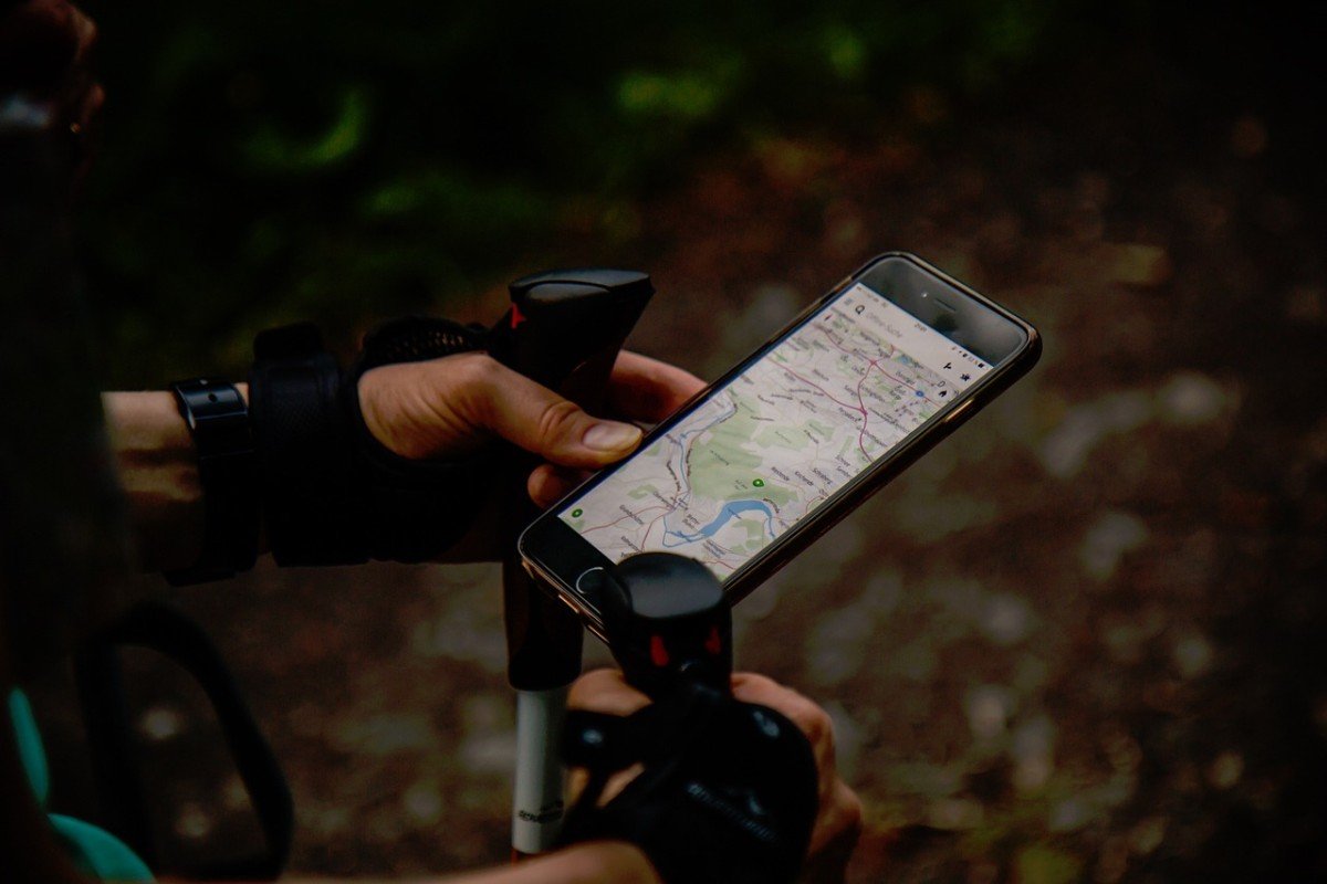 Choosing the Right Tracking Device for Your Pet
